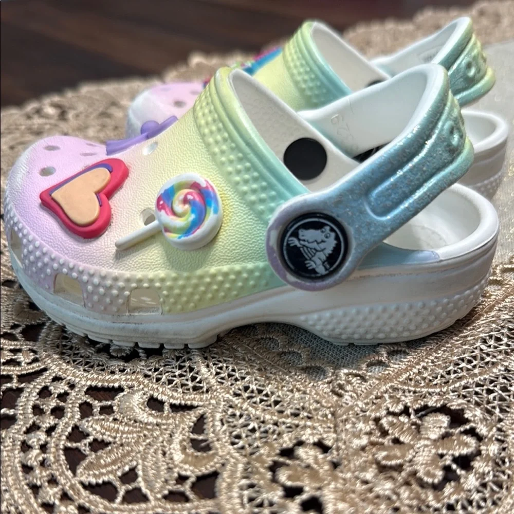 Toddler Unicorn Crocs - Picture 3 of 8